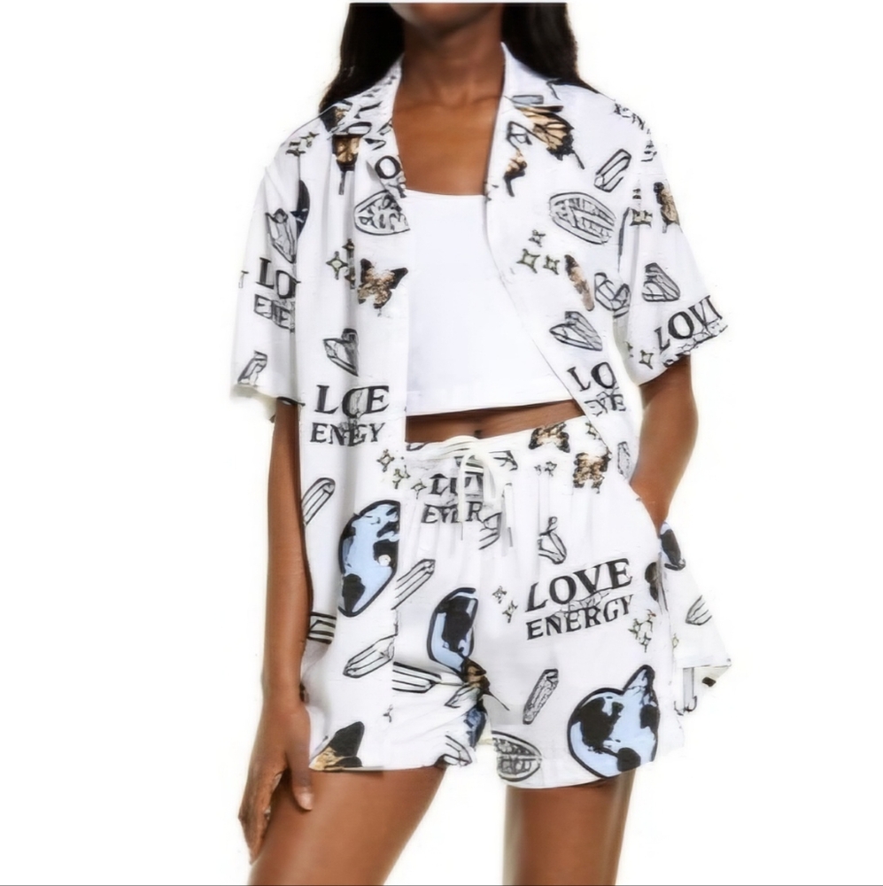 Petals and Peacock Love is the Energy Print White Button Down Camp Shirt XL